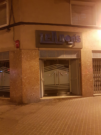 Lennon's Club